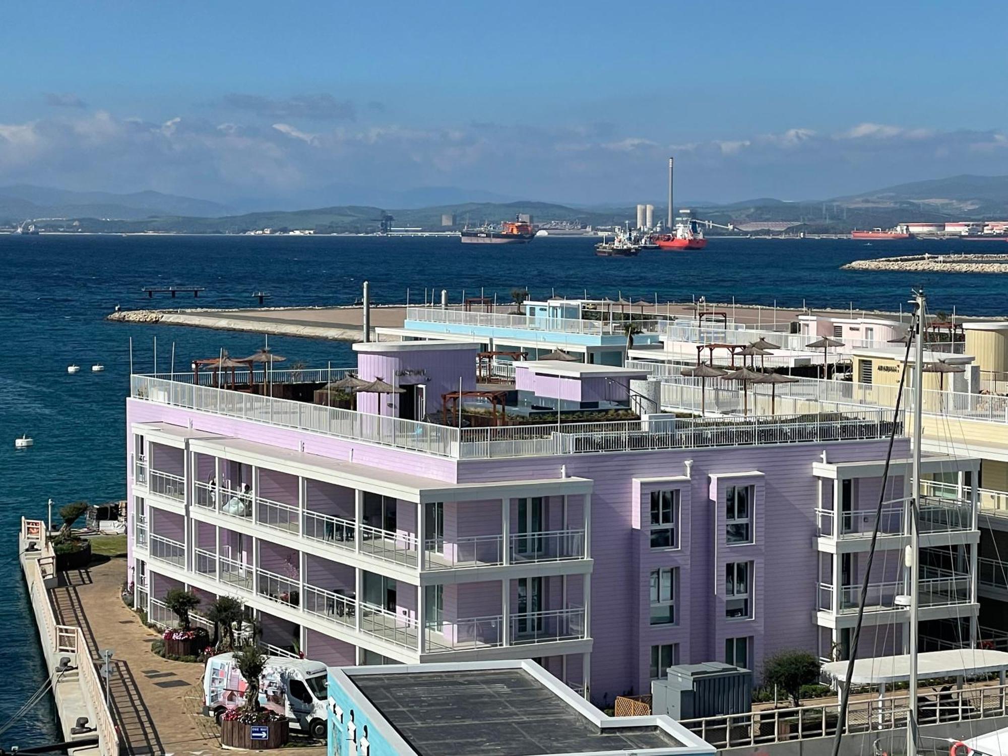 Deluxe Marina View Seafront Gibraltar Stay 外观 照片