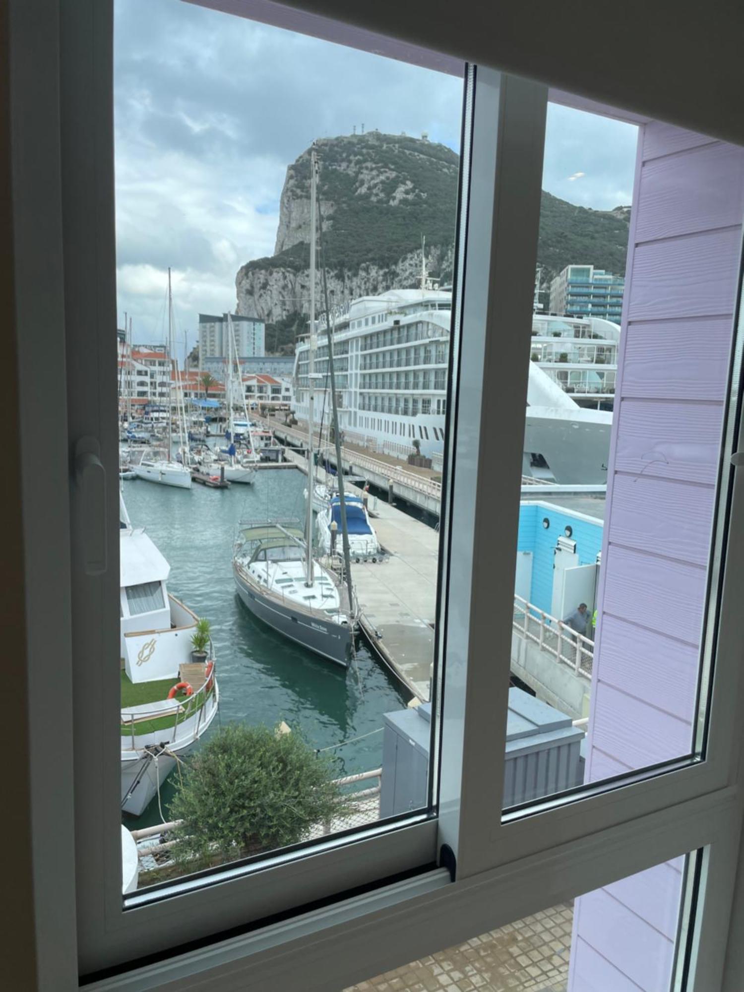 Deluxe Marina View Seafront Gibraltar Stay 外观 照片