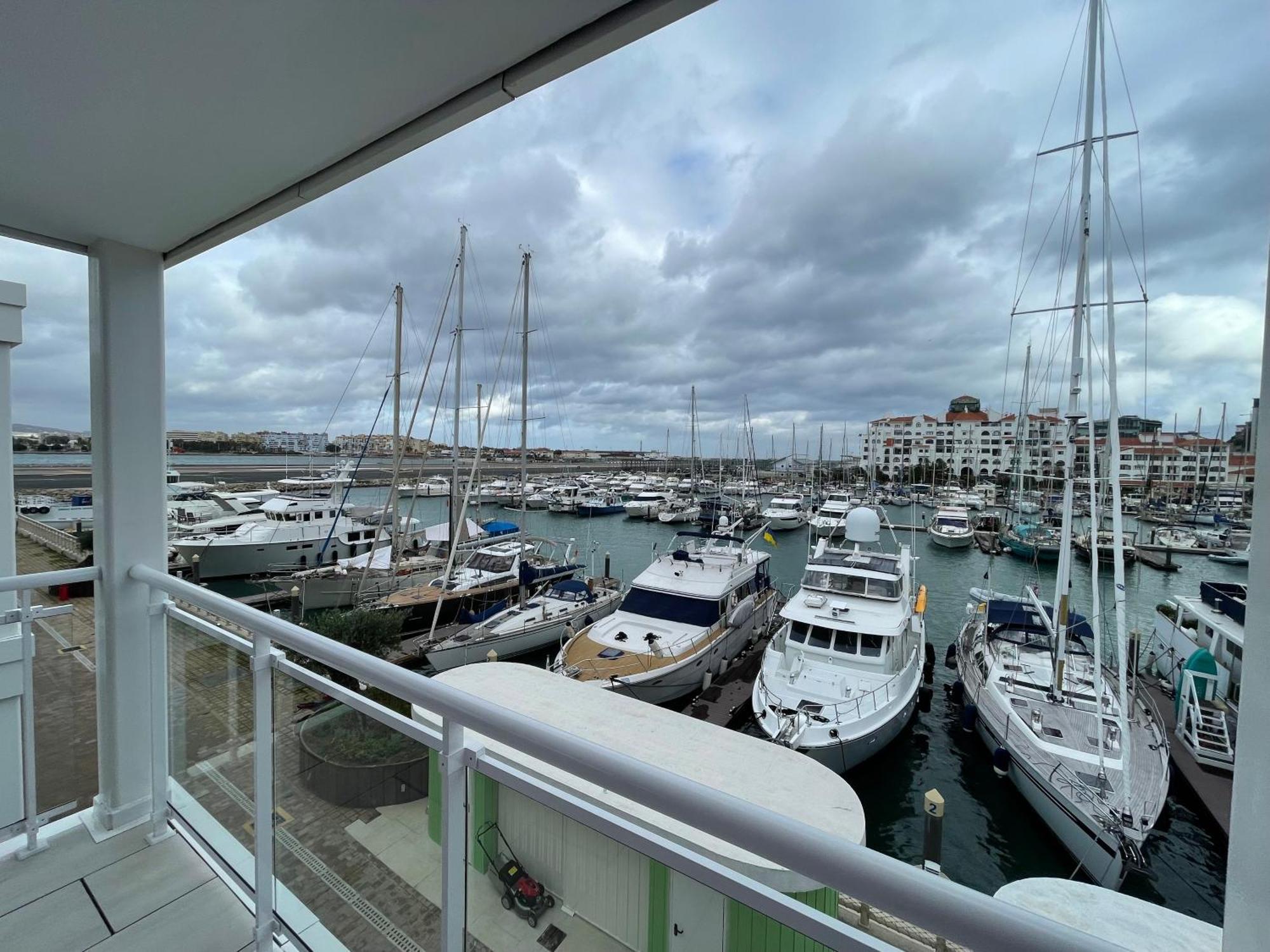 Deluxe Marina View Seafront Gibraltar Stay 外观 照片